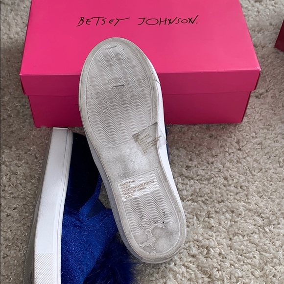 Betsey Johnson - Picture 4 of 7